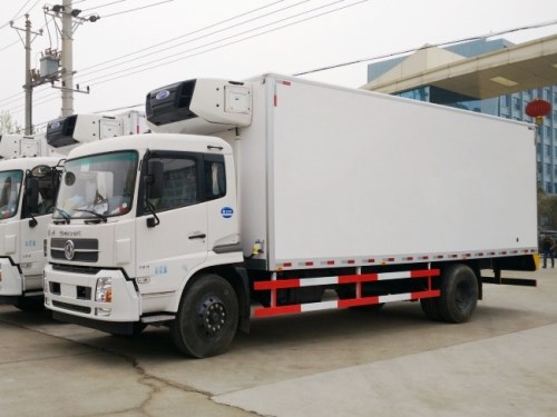 厢长7.8米东风天锦冷藏车
