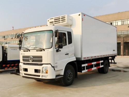 厢长6.6米东风天锦冷藏车