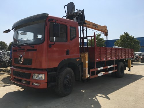 东风T702新款63吨随车吊