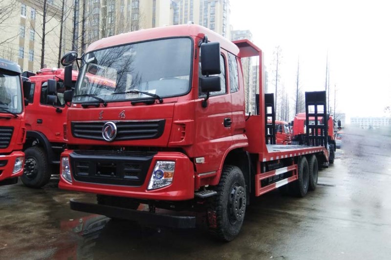 东风后八轮平板运输车