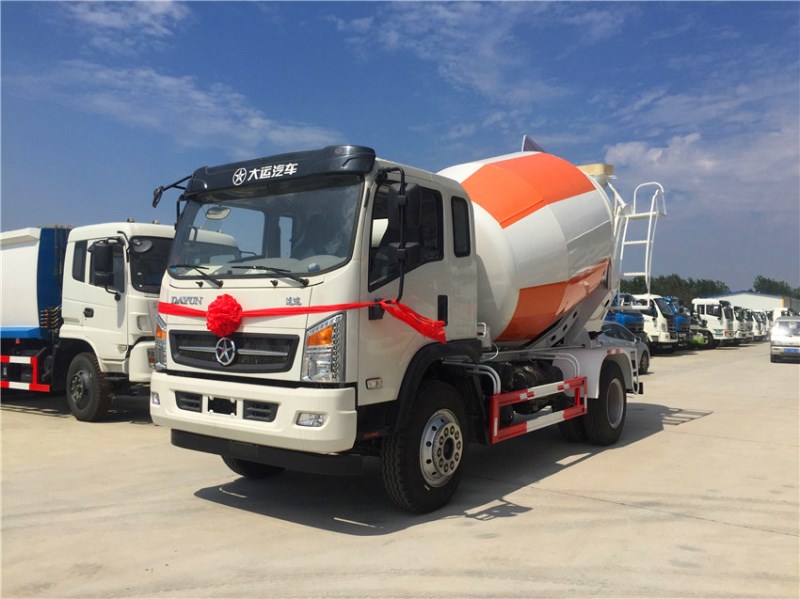 大运7方搅拌车