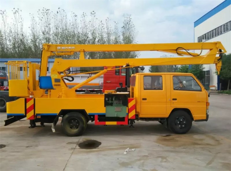 东风双排高空作业车｛12米14米16米｝