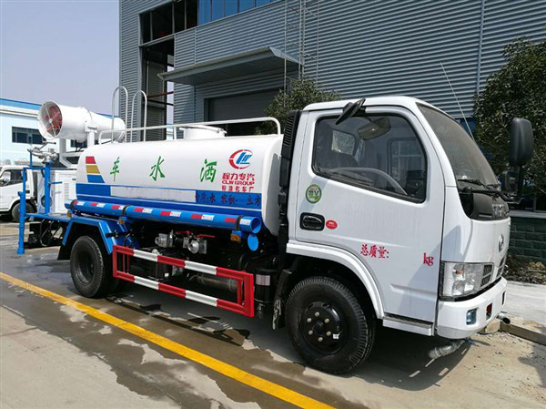 5方东风多利卡雾炮车（圆罐）