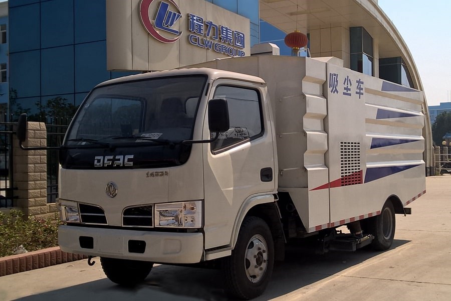东风3吨吸尘车