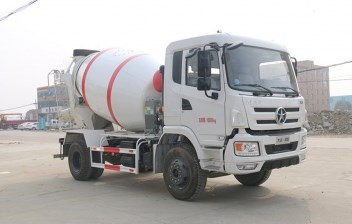 大运运途7方搅拌车